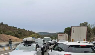 Coupure totale de l'A8 après un accident ce samedi matin: le point sur la situation à mi-journée