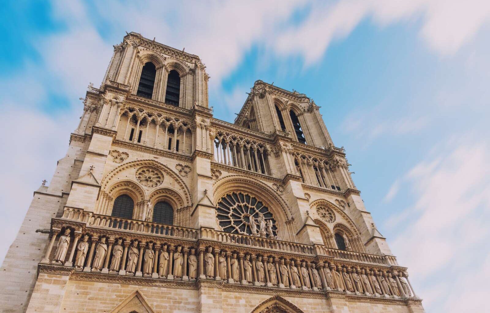 L’un des escaliers les plus ingénieux d’Europe est à Notre-Dame, et vous pouvez enfin l’emprunter