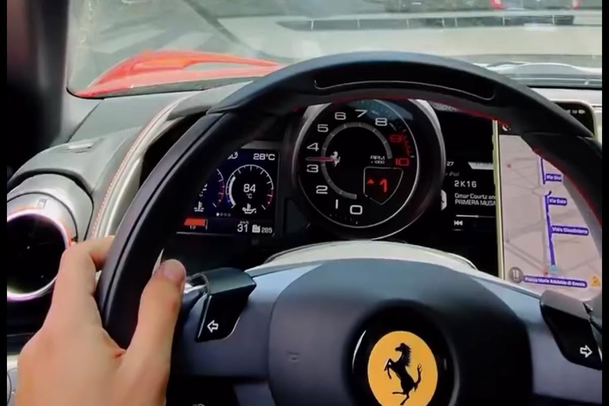 Il se fait arrêter pour excès de vitesse avec sa Ferrari 812 Superfast : la réaction de la police est inattendue !