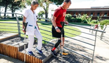 Mathieu Baumel, copilote de Guillaume de Mevius, sur le podium pour son retour à la compétition