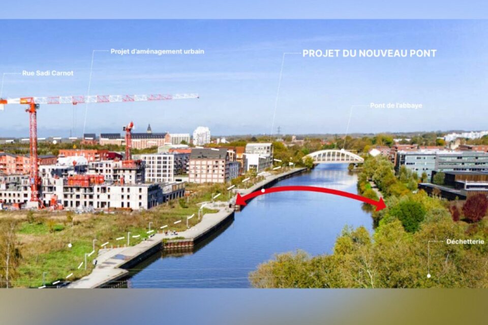 C'est au pied des logements du Quai 22 en construction que le futur pont partirait côté Saint-André, pour atterrir derrière le Tennis club de La Madeleine.