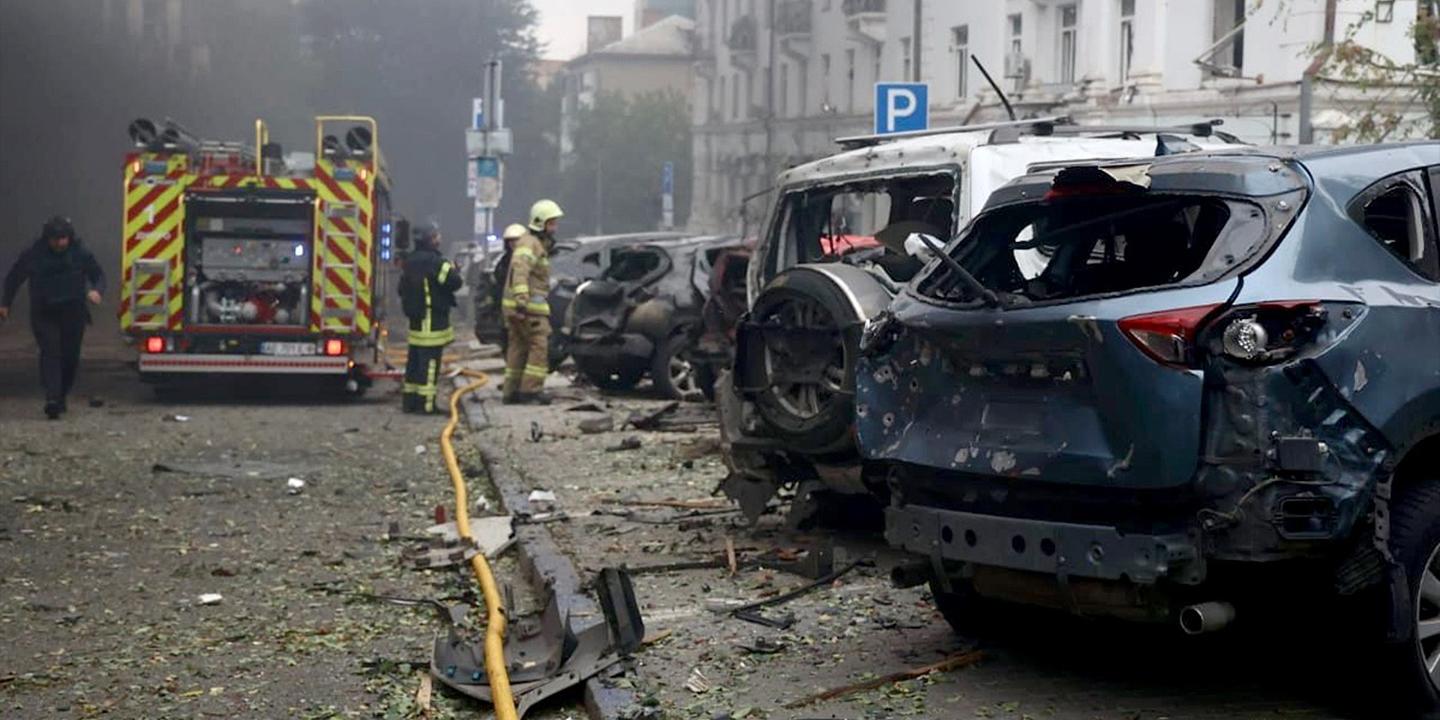 un mort et 28 blessés après une frappe russe sur Dnipro