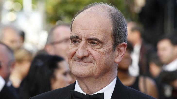 Le recrutement de Pierre Lescure par Sud Radio est finalement annulé par ce dernier, qui renonce à son poste face aux réactions « pour la plupart outrancières ».