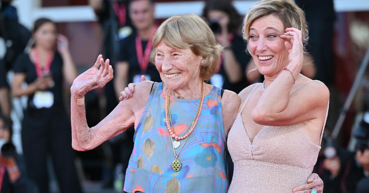 Au bras de sa mère de 95 ans, Valeria Bruni-Tedeschi dépassée par l’émotion sur le tapis rouge de Venise