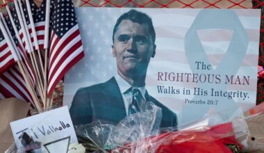 Des Américains licenciés pour avoir critiqué Charlie Kirk après sa mort