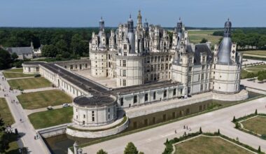 Au secours, une partie du château de Chambord s’effondre !