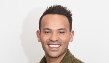 Églantine Éméyé, Amandine Bégot et Paul Larrouturou… Mohamed Bouhafsi dévoile sa bande pour sa version week-end de "C à vous"