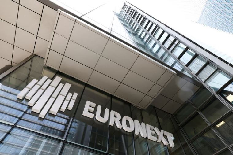 Bourse Euronext dans le quartier d'affaires de La Défense à Paris