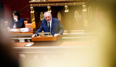 Chute de François Bayrou, récit d’une fin jugée sans panache