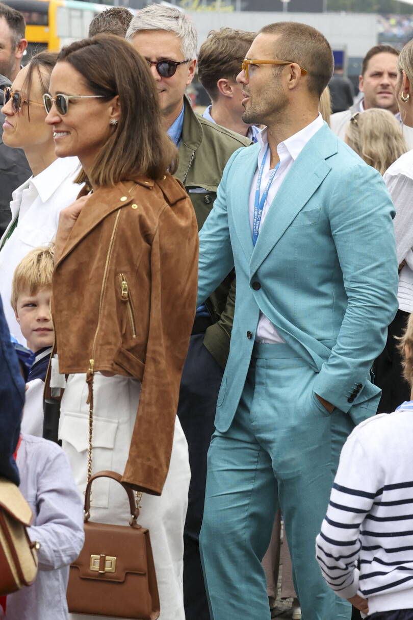 Pippa arrive au Grand Prix de Silverstone, accompagnée de son beau-frère Spencer Matthews, le 6 juillet 2025.