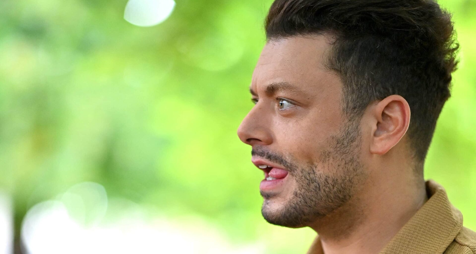 Capucine Anav revient sur sa relation avec Kev Adams et les "capotes comptées" pour s’assurer de sa fidélité