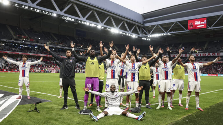 La joie des joueurs de l'OL après la victoire à Lille.