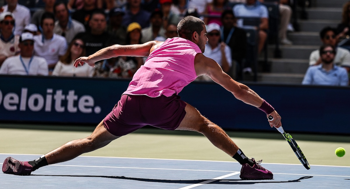 ATP > Andy Roddick vraiment impressionné par le slice d'Alcaraz : "Carlos se rapproche d'une certaine perfection dans ce coup comme un certain Roger Federer"