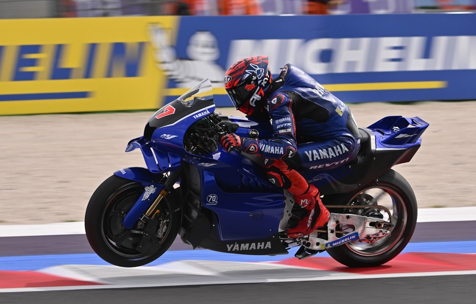 Premier week-end en Grand Prix pour le Yamaha V4