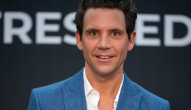 Mika : après avoir annoncé arrêter les émissions, il revient dans "The Voice"