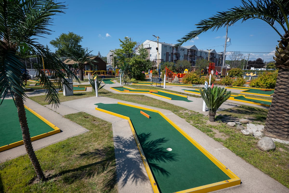 Les terrains du Mini-Putt Vanier.