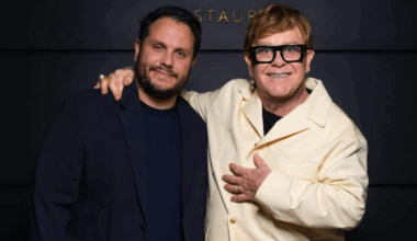 Elton John va mieux: un jour après la diffusion d'une vidéo inquiétante, la star britannique aperçue dans un célèbre restaurant de Nice