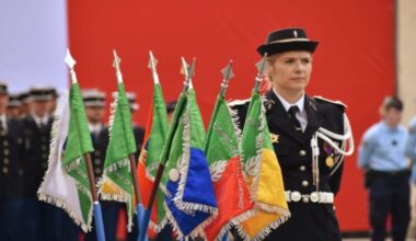 NICE : Dans les Alpes-Maritimes, 7 unités de gendarmerie reçoivent leur fanion lors d’une cérémonie solennelle