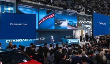 Changan lance une offensive électrique en Europe avec les Deepal S07 et S05 à l'IAA Mobility 2025