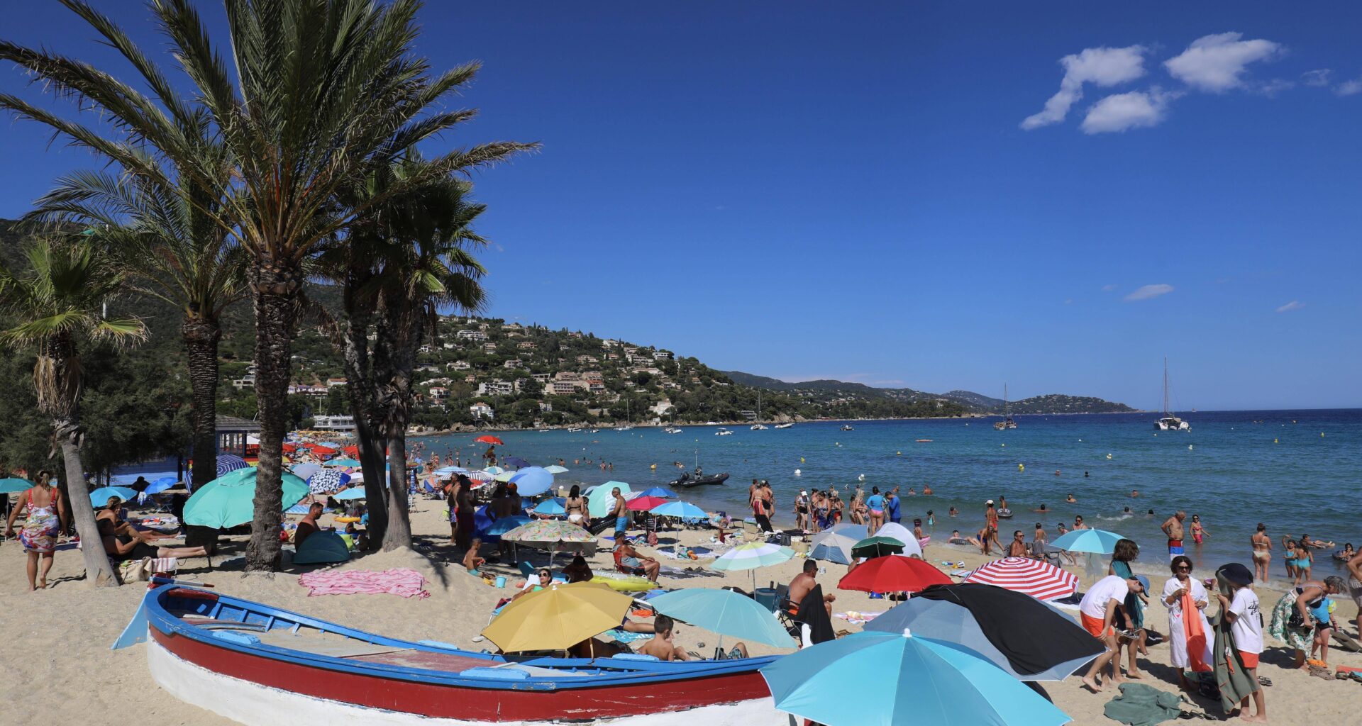 "Tous les campings sont encore complets": août et septembre vont sauver la saison touristique dans l’aire toulonnaise
