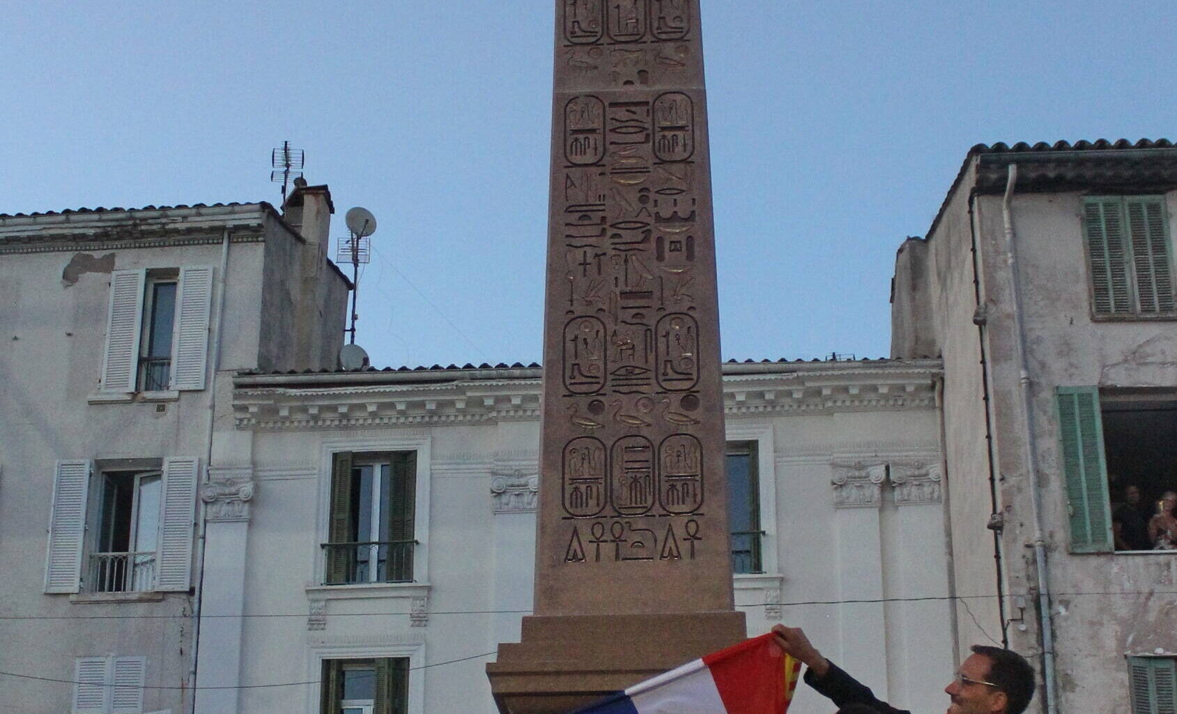Inaugurée en grande pompe, la place de la Liberté retrouve sa lumière au Luc-en-Provence