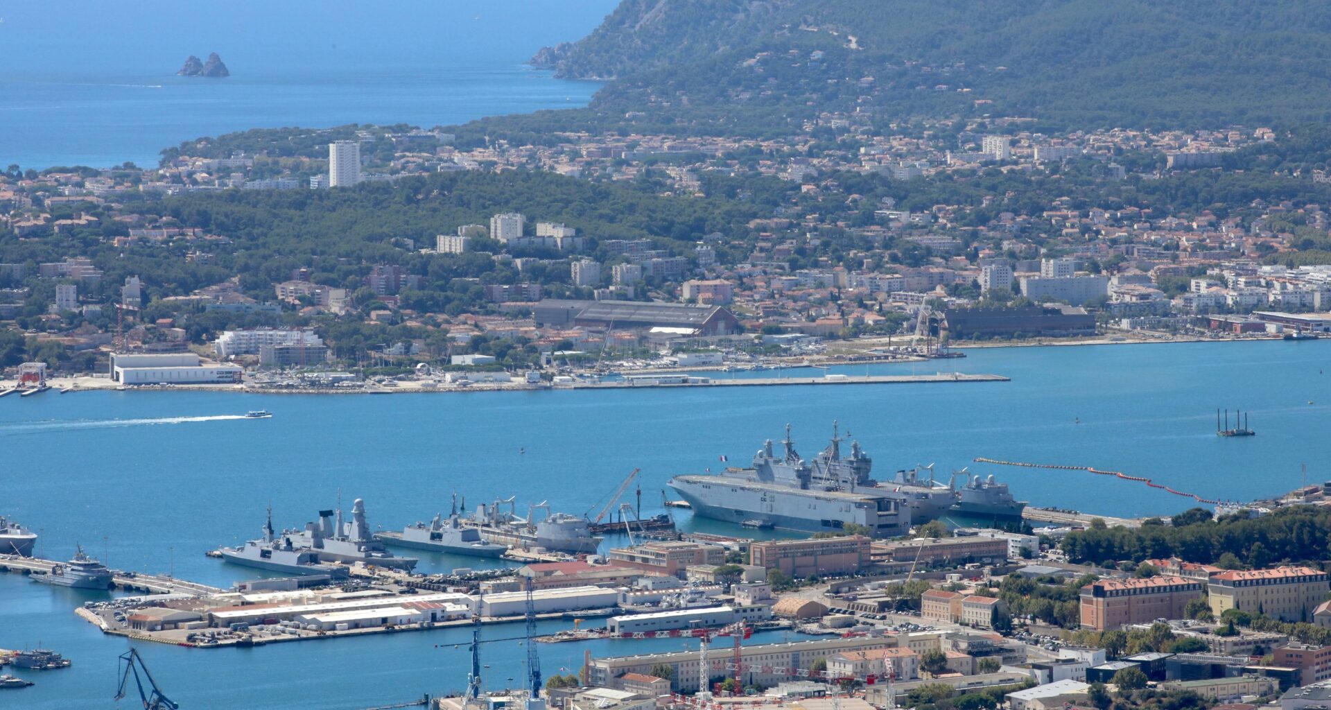 Un chantier interrompu sur la base navale de Toulon après un accident qui a blessé quatre salariés