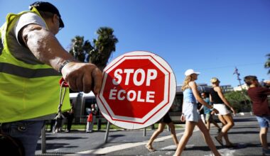 Eux aussi ont fait leur rentrée: mais qu'est-ce qui motive les papys et mamys trafic, qui aident à sécuriser les intersections devant les écoles?