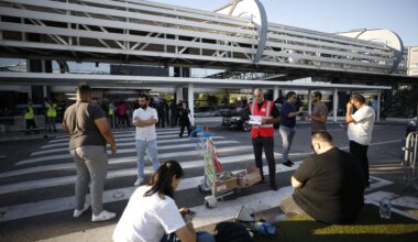 Grève du 18 septembre: quelques chauffeurs VTC mobilisés à l’aéroport de Nice, l’opération escargot annoncée n’a pas eu lieu