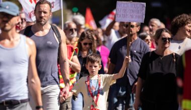 "En tant que jeunes, nous ne sommes pas assez écoutés": à Toulon, la mobilisation n’a pas d’âge