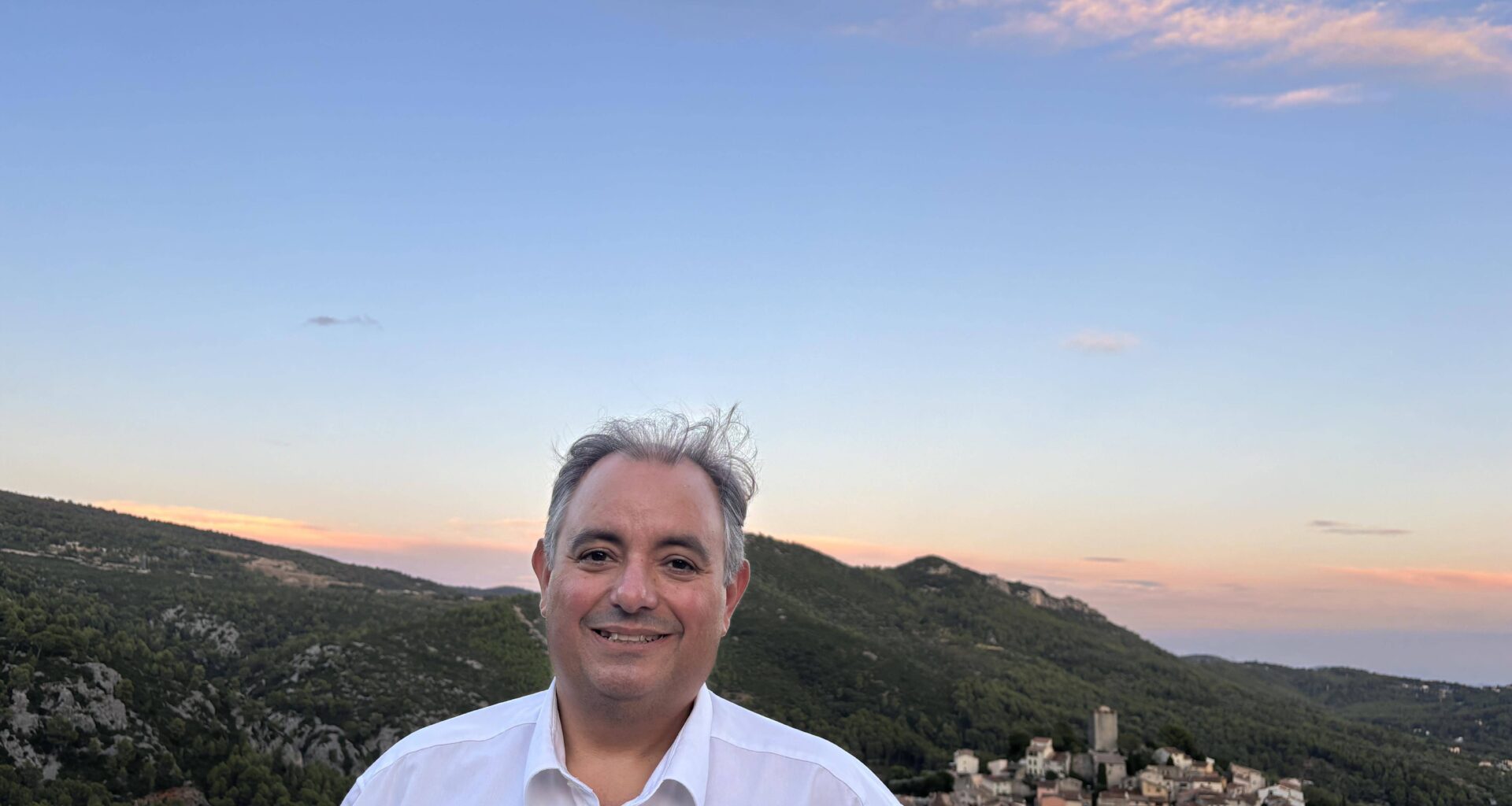 "Oui, je plaide pour un changement de gouvernance": Régis Durand lance sa liste au Revest