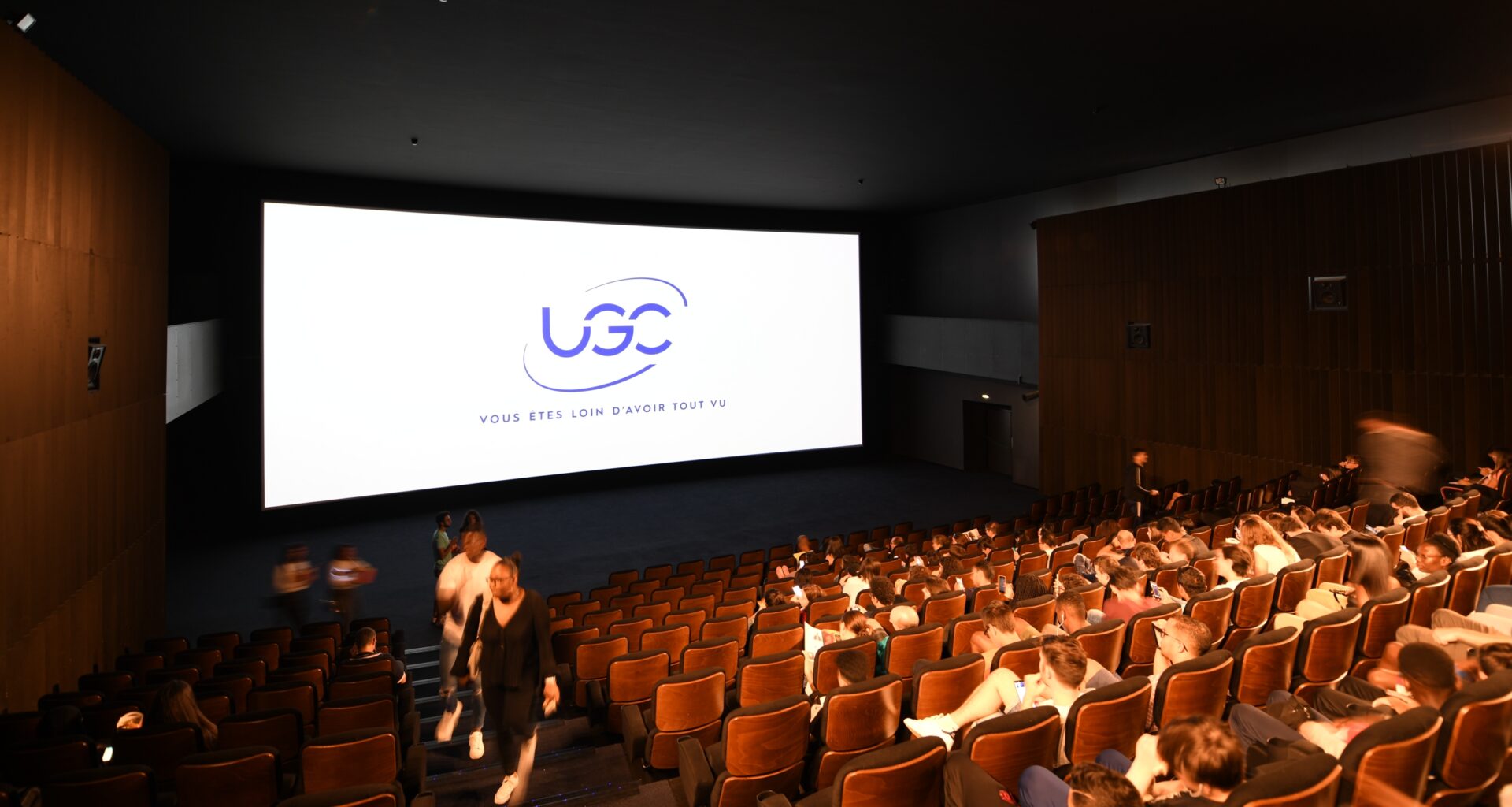 Canal+ veut mettre la main sur les cinémas UGC