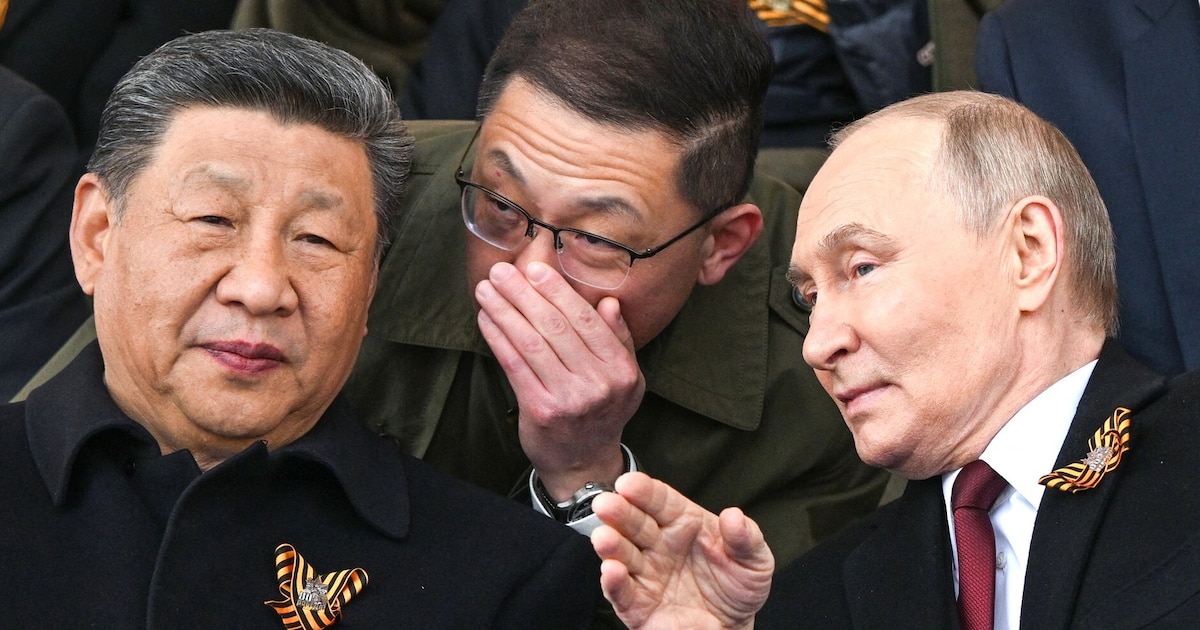 Xi Jinping et Vladimir Poutine lors des célébrations du 9 mai, à Moscou.