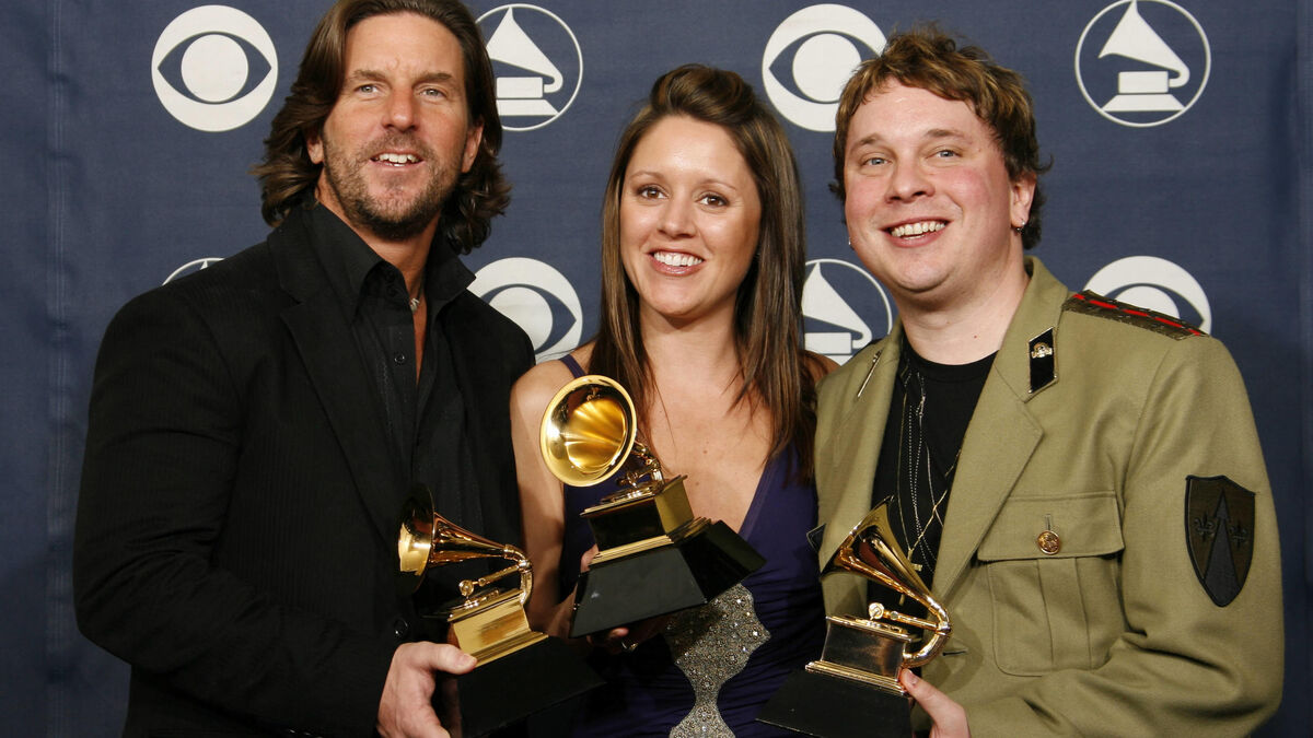 Star de la country et compositeur à succès, Brett James meurt avec sa femme et sa belle-fille dans un crash d’avion