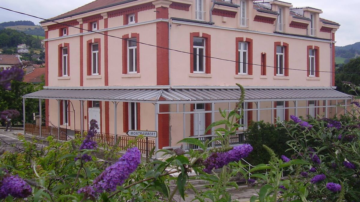 Enquête ouverte après la découverte d’un pied de sanglier devant une mosquée près de Saint-Étienne