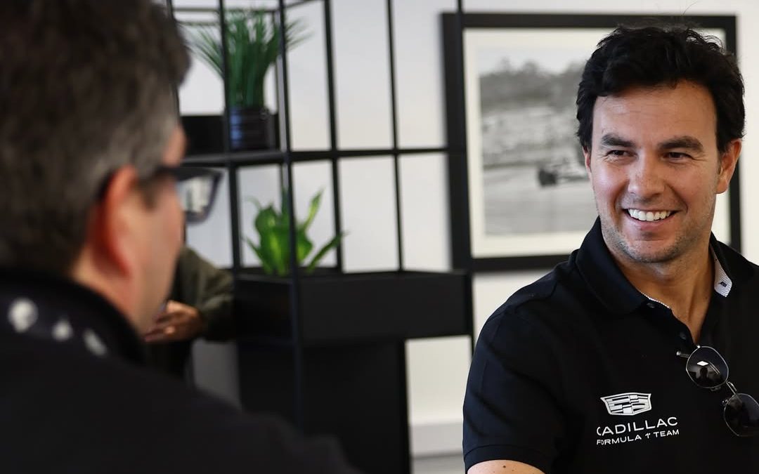 Première visite de Perez au QG de Cadillac F1 à Silverstone