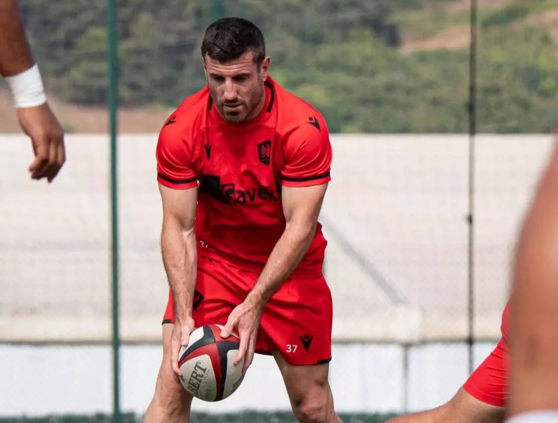 "Un rugby plus villageois": demi-finaliste du Top 14 il y a quelques mois avec Bayonne, le rugbyman Guillaume Rouet revient sur ses premières semaines en Nationale avec Nissa Rugby