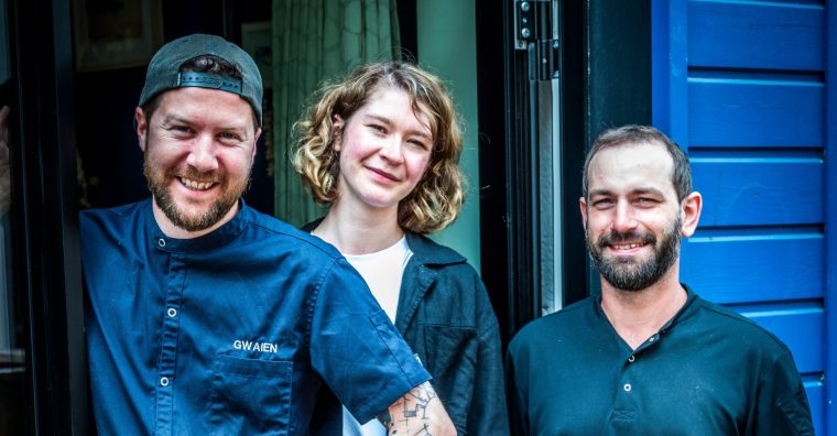 Le chef Jérémy Guivarch et l'équipe de Gwaien.