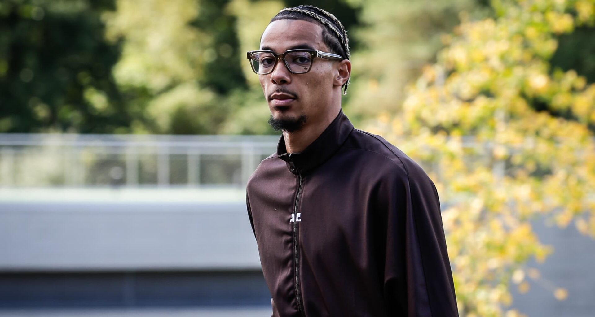 les images des bizutages en chanson d'Ekitike et Akliouche sur du Aya Nakamura et Sexion d'Assaut