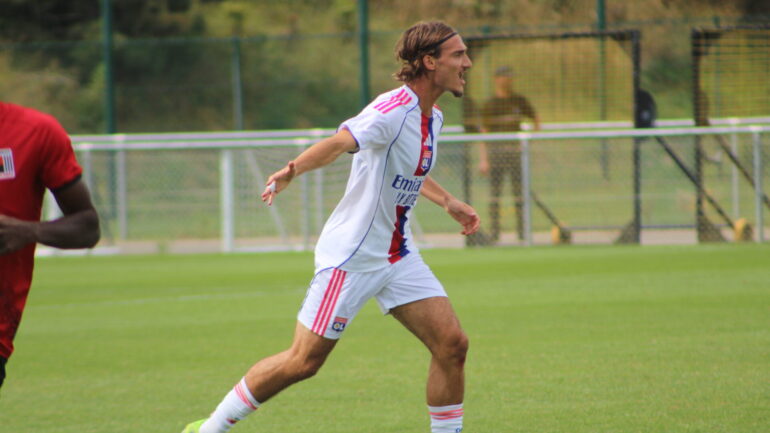 Téo Barisic lors d'OL - RWDM Brussels