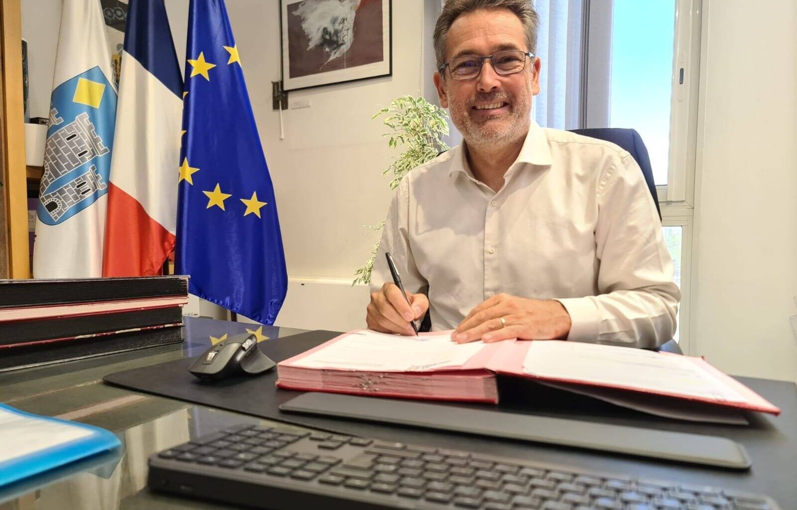 "Créer une place centrale à la Pagnol": le maire de Carros imagine les projets qu’il pourrait conduire s’il était réélu