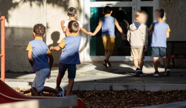 "Ca met tout le monde sur un pied d’égalité": l’uniforme fait sa rentrée dans cette maternelle à Six-Fours