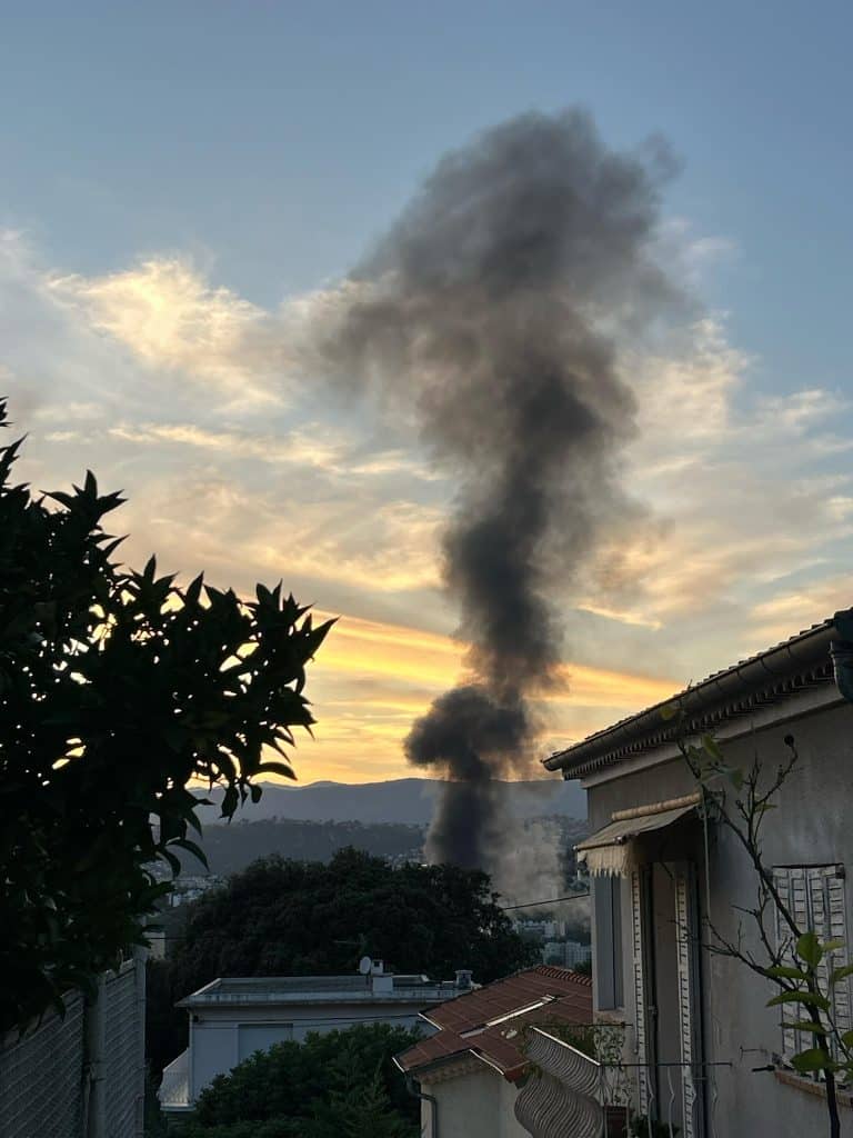 Un incendie à Nice : un important dispositif de secours mobilisé