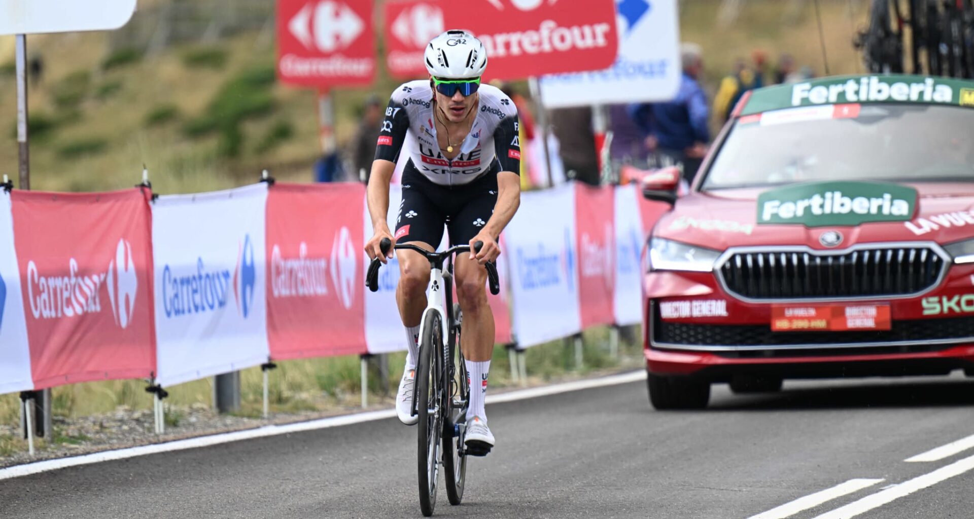 suivez en direct la 11e étape du Tour d'Espagne sur fond d'inquiétude autour de la sécurité des coureurs