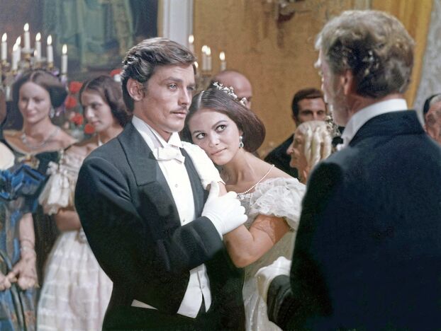 Alain Delon et Claudia Cardinale dans «Le Guépard». Collection Christophel / RnB © Titanus / Societe Nouvelle Pathe Cinema / Societe Generale de Cinematographie