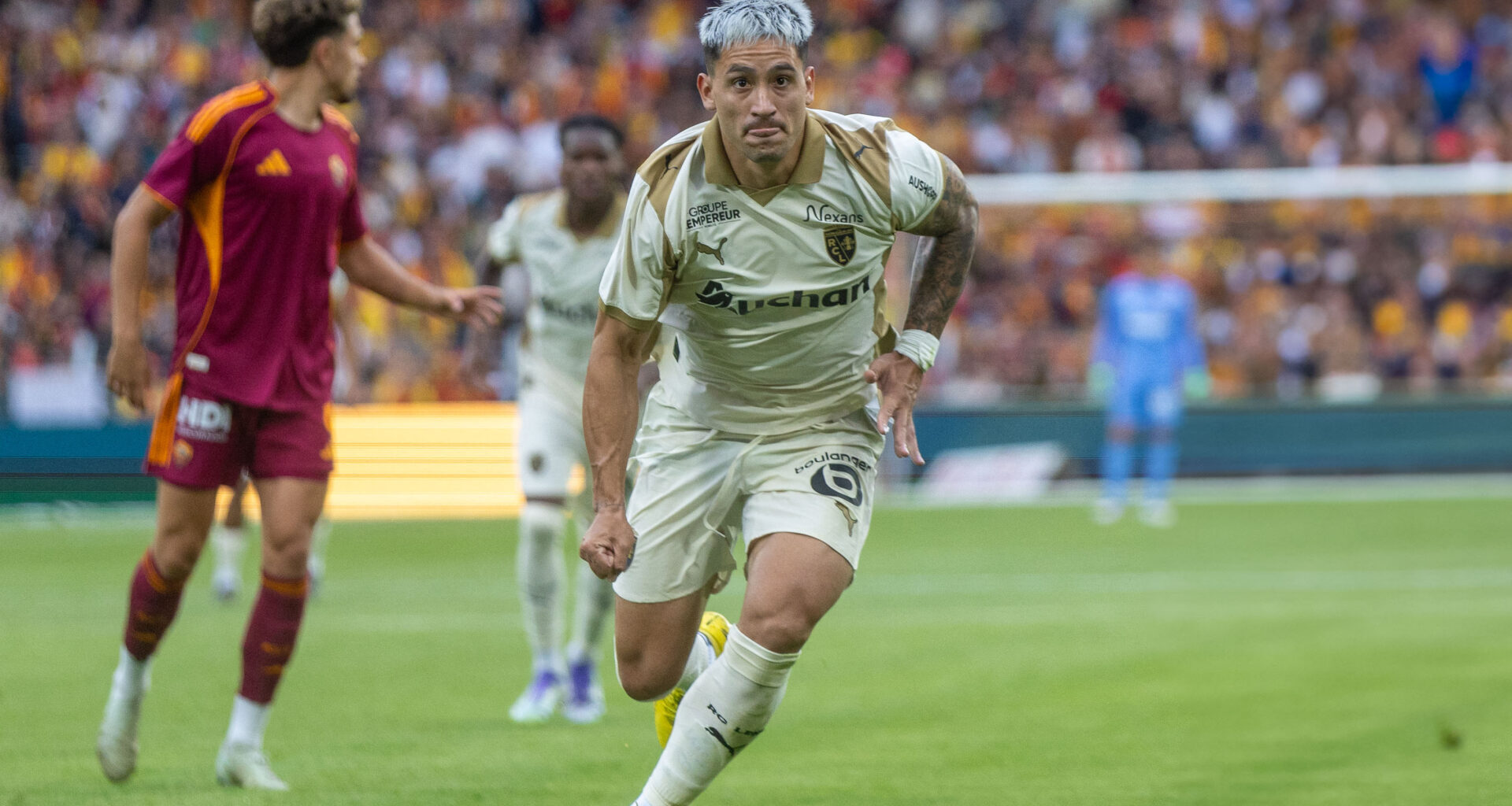 Martin Satriano se veut rassurant sur son état physique