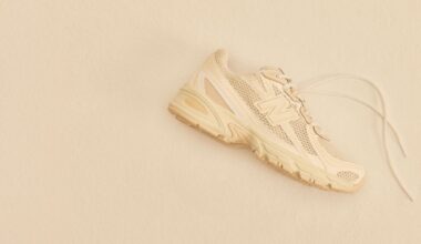 Pourquoi New Balance est devenu un incontournable du street style parisien