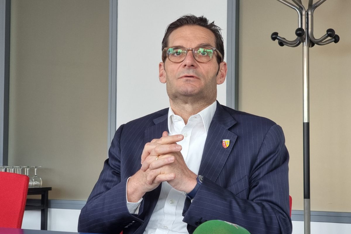 Joseph Oughourlian justifie les ventes et alerte sur la « paupérisation » du foot français