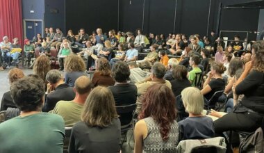 «Bloquons tout» : dans les assemblées générales, on veut « rallumer les braises des Gilets