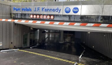 La nouvelle peinture rend le sol de ce parking de Rennes glissant et cause des accrochages en série