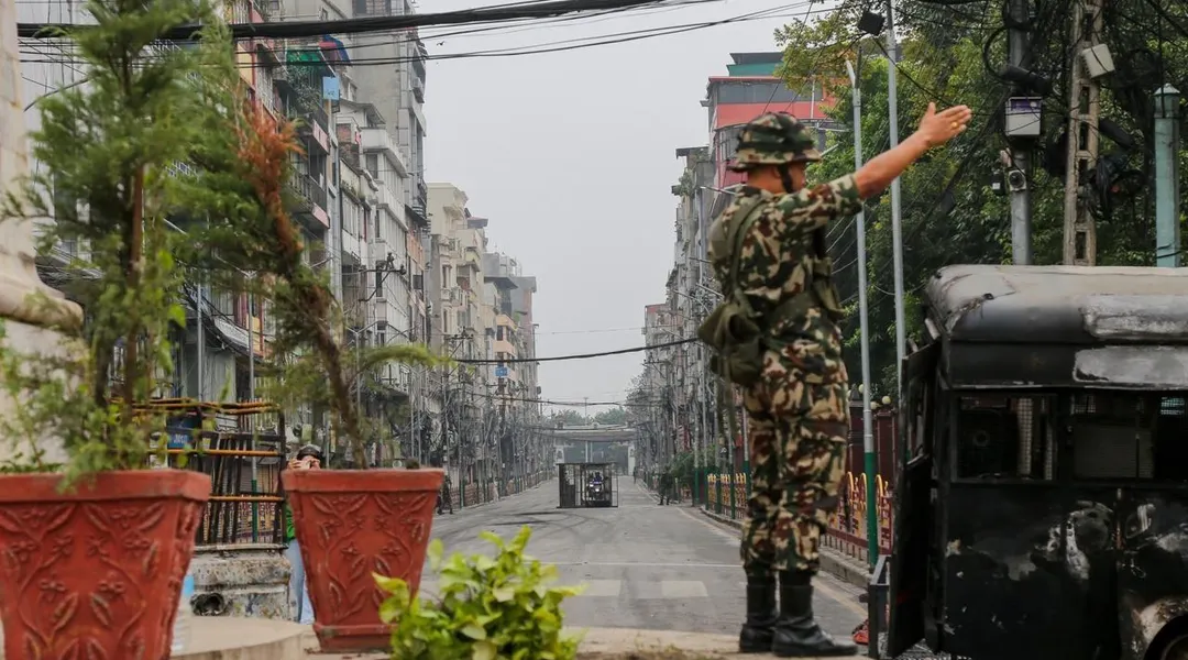 Au Népal, l’armée reprend le contrôle de la capitale Katmandou